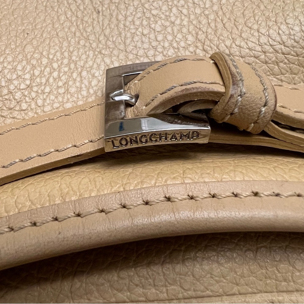 Longchamp Pebbled Leather Shoulder Bag with Bow Detail – Beige/Tan - Picture 5 of 16